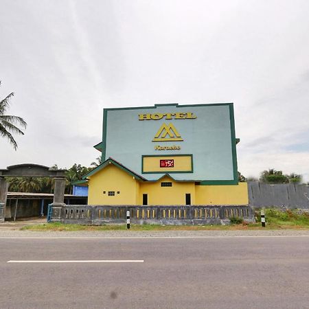Oyo 90796 Hotel Mulya Indah Tambakmulya Bagian luar foto
