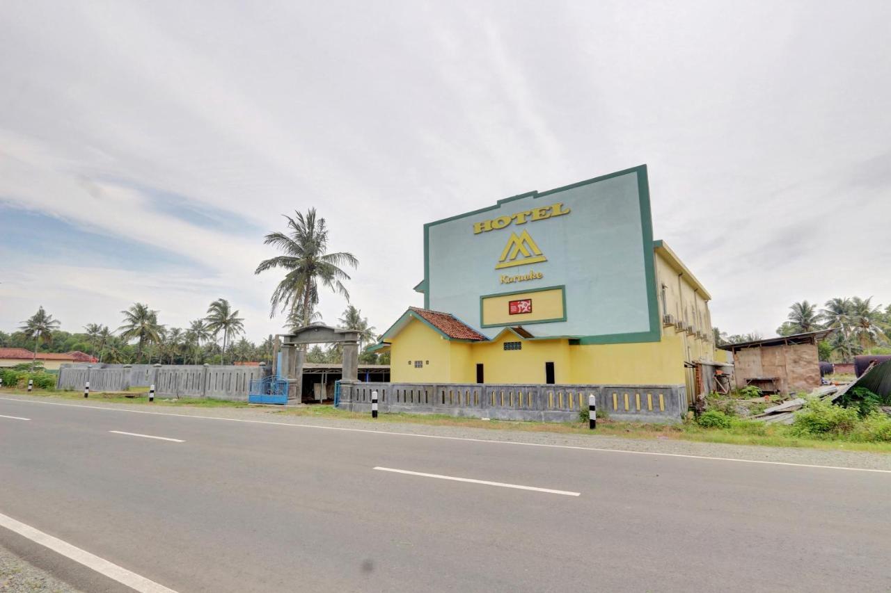 Oyo 90796 Hotel Mulya Indah Tambakmulya Bagian luar foto