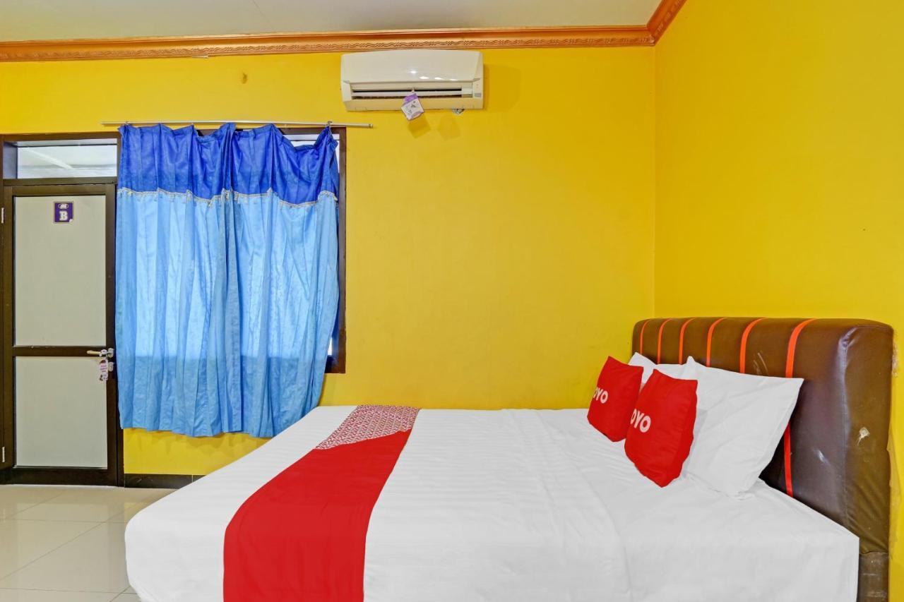 Oyo 90796 Hotel Mulya Indah Tambakmulya Bagian luar foto